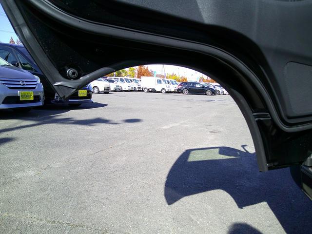 ハイエースバン ロングスーパーGL ダークプライムS 4WD 登録済み未使用車 寒冷地仕様 プッシュスタート トヨタセイフティセンス 両側電動スライドドア ハーフレザーシート 全方位カメラ デジタルインナーミラー LEDヘッドライト LEDフォグランプ(63枚目)