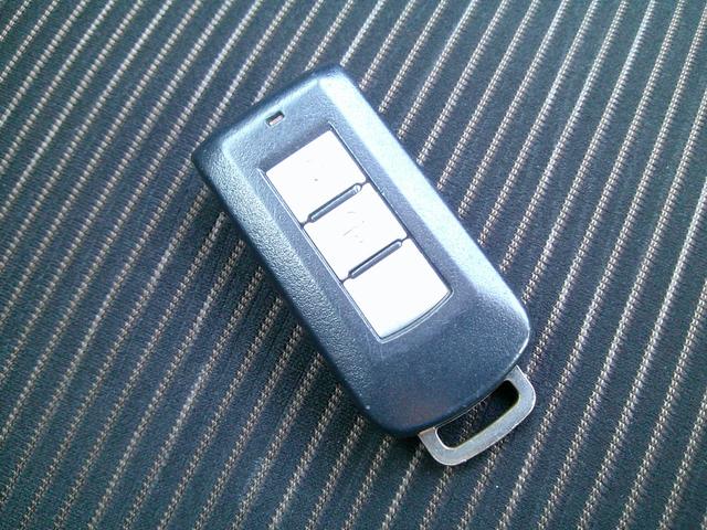 デイズ ハイウェイスター X 4WD プッシュスタート スマートキー ETC 純正カーナビ フルセグTV バックカメラ シートヒーター アイドリングストップ オートエアコン LEDヘッドライト 純正アルミホイール ドアバイザー(15枚目)