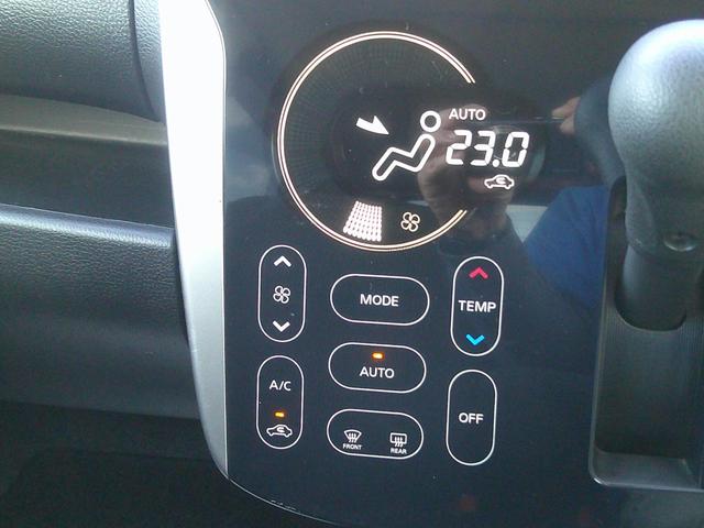 デイズ ハイウェイスター X 4WD プッシュスタート スマートキー ETC 純正カーナビ フルセグTV バックカメラ シートヒーター アイドリングストップ オートエアコン LEDヘッドライト 純正アルミホイール ドアバイザー(21枚目)