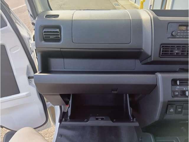 ハイゼットトラック スタンダード　届出済未使用車　スマートアシスト　ＡＭＦＭラジオ　電動式パワーステアリング　マニュアルエアコン　プリントレザーシート　リヤコンビネーションランプ　クリーンエアフィルター　クリアランスソナー（27枚目）