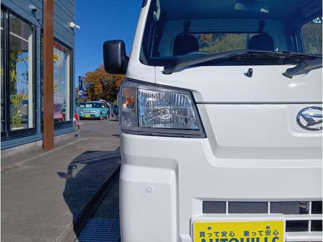 ハイゼットトラック スタンダード　届出済未使用車　スマートアシスト　ＡＭＦＭラジオ　電動式パワーステアリング　マニュアルエアコン　プリントレザーシート　リヤコンビネーションランプ　クリーンエアフィルター　クリアランスソナー（38枚目）