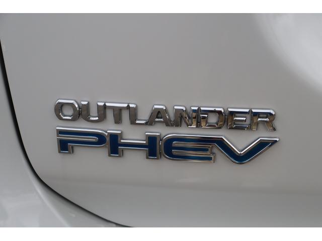 アウトランダーPHEV Gナビパッケージ 車検整備付 1年保証付 走行距離無制限 4WD スマートキー プッシュスタート オートクルーズ ETC パワーリアゲート フォグ 純ナビ フルセグTV Bluetooth バックカメラ 18アルミ(44枚目)