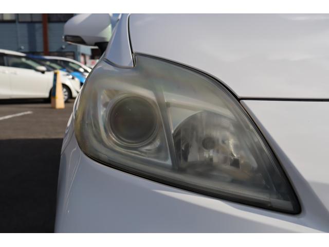 プリウス Ｓ　車検整備付　１年保証付　走行距離無制限　スマートキー　プッシュスタート　ＥＴＣ　ＨＩＤライト　フォグランプ　社外ナビ　フルセグＴＶ　ＤＶＤ再生　Ｂｌｕｅｔｏｏｔｈ　バックカメラ　純正１５インチアルミ（9枚目）