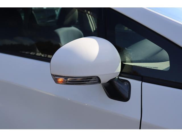 プリウス Ｓ　車検整備付　１年保証付　走行距離無制限　スマートキー　プッシュスタート　ＥＴＣ　ＨＩＤライト　フォグランプ　社外ナビ　フルセグＴＶ　ＤＶＤ再生　Ｂｌｕｅｔｏｏｔｈ　バックカメラ　純正１５インチアルミ（38枚目）