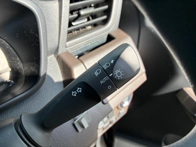 ☆オートライト。ＡＵＴＯに入れておけば暗くなったら自動点灯。ライトの点け忘れ、消し忘れもなくなるので安心☆