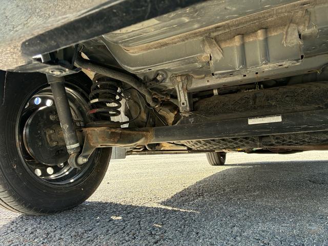 ☆右リア足回り☆（納車時シャーシブラックによる防錆塗装いたします。）