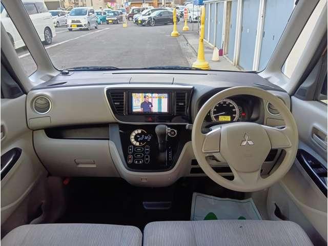 eKスペース G 4WD スマートキー 社外メモリーナビ フルセグTV DVD再生 バックカメラ 純正エンジンスターター シートヒーター タッチパネル式フルオートエアコン リアサーキュレーター 社外14インチAW(2枚目)