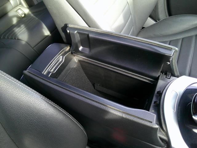 ＧＬＣ ＧＬＣ２２０ｄ　４マチックスポーツ（本革仕様）　４ＷＤ　本革シート　サンルーフ　全方位カメラ　フルセグＴＶ　シートヒーター　プッシュスタート　ＥＴＣ　ドライブレコーダー　クルーズコントロール　電動リヤゲート　ＬＥＤヘッドライト　衝突軽減ブレーキ（48枚目）