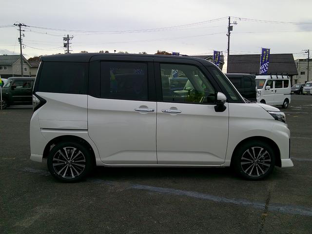 ルーミー カスタムG-T 登録済み未使用車 コンフォートパッケージ 9インチディスプレイオーディオ フルセグTV パノラミックビューパッケージ 両側電動スライドドア LEDヘッドライト 衝突軽減ブレーキ レーンアシスト(5枚目)