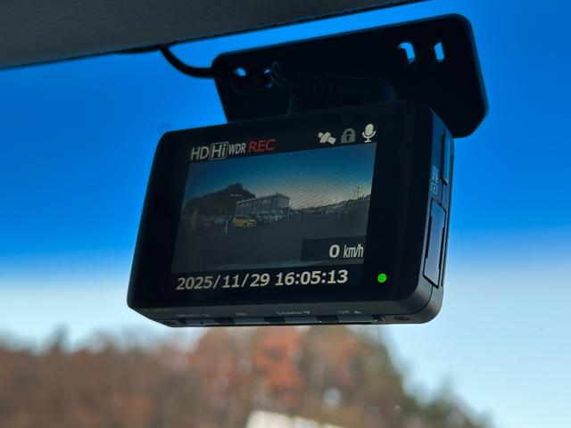 デリカＤ：２ Ｓ　純正フルエアロ　レーダーブレーキ　フルセグナビ　ドライブレコーダー　両側電動スライドドア　スマートキー　プッシュスタート（7枚目）