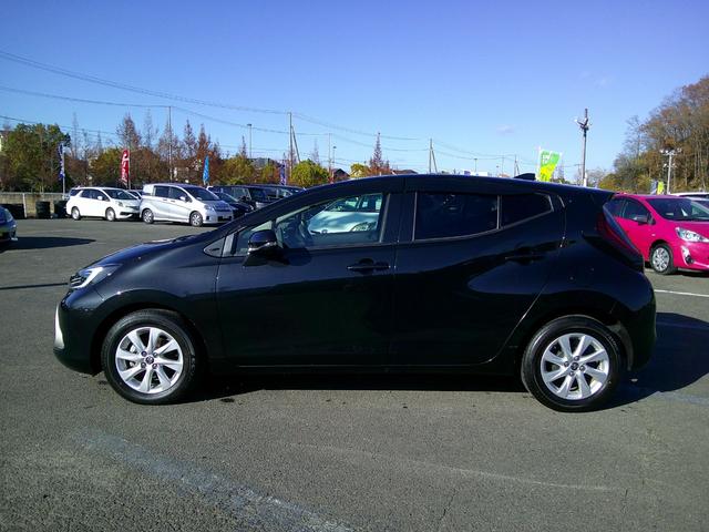 アクア Ｚ　ワンオーナー　１０．５インチディスプレイオーディオ　フルセグＴＶ　バックカメラ　クルーズコントロール　ドラレコ前後　ＬＥＤヘッドライト　オートハイビーム　衝突軽減ブレーキ　レーンアシスト　横滑り防止（5枚目）