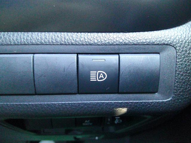 アクア Ｚ　ワンオーナー　１０．５インチディスプレイオーディオ　フルセグＴＶ　バックカメラ　クルーズコントロール　ドラレコ前後　ＬＥＤヘッドライト　オートハイビーム　衝突軽減ブレーキ　レーンアシスト　横滑り防止（18枚目）