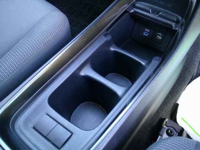 アクア Ｚ　ワンオーナー　１０．５インチディスプレイオーディオ　フルセグＴＶ　バックカメラ　クルーズコントロール　ドラレコ前後　ＬＥＤヘッドライト　オートハイビーム　衝突軽減ブレーキ　レーンアシスト　横滑り防止（34枚目）