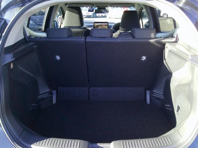 アクア Ｚ　ワンオーナー　１０．５インチディスプレイオーディオ　フルセグＴＶ　バックカメラ　クルーズコントロール　ドラレコ前後　ＬＥＤヘッドライト　オートハイビーム　衝突軽減ブレーキ　レーンアシスト　横滑り防止（45枚目）