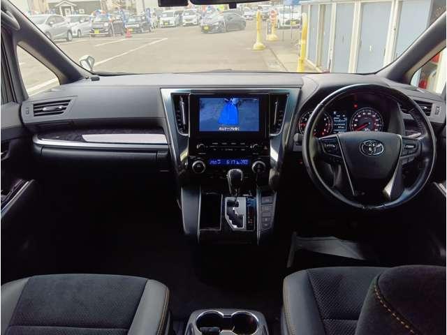 アルファード 2.5S タイプゴールド プリクラッシュセーフティ レーダークルーズ ムーンルーフ 純正ディスプレイオーディオ ナビ フルセグ Bluetooth DVDプレーヤー Bカメラ 後席モニター ドライブレコーダー前後 ETC2.0(2枚目)