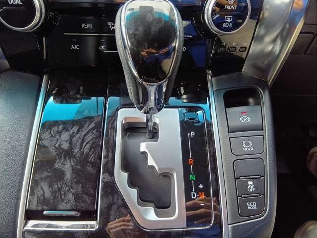 アルファード 2.5S タイプゴールド プリクラッシュセーフティ レーダークルーズ ムーンルーフ 純正ディスプレイオーディオ ナビ フルセグ Bluetooth DVDプレーヤー Bカメラ 後席モニター ドライブレコーダー前後 ETC2.0(29枚目)