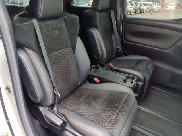 アルファード 2.5S タイプゴールド プリクラッシュセーフティ レーダークルーズ ムーンルーフ 純正ディスプレイオーディオ ナビ フルセグ Bluetooth DVDプレーヤー Bカメラ 後席モニター ドライブレコーダー前後 ETC2.0(50枚目)