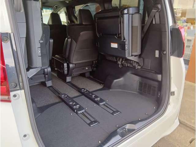 アルファード 2.5S タイプゴールド プリクラッシュセーフティ レーダークルーズ ムーンルーフ 純正ディスプレイオーディオ ナビ フルセグ Bluetooth DVDプレーヤー Bカメラ 後席モニター ドライブレコーダー前後 ETC2.0(62枚目)