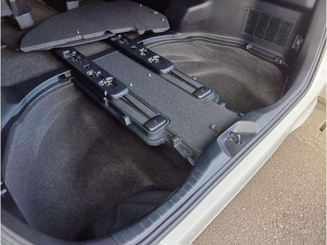 アルファード 2.5S タイプゴールド プリクラッシュセーフティ レーダークルーズ ムーンルーフ 純正ディスプレイオーディオ ナビ フルセグ Bluetooth DVDプレーヤー Bカメラ 後席モニター ドライブレコーダー前後 ETC2.0(63枚目)