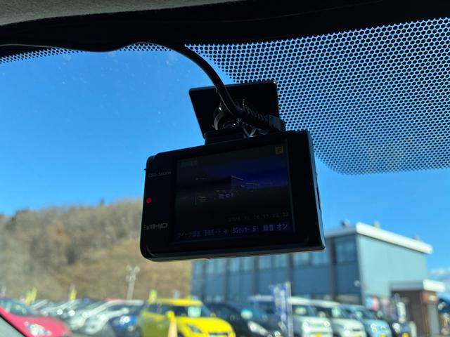 アクア Z 4WD ワンオーナー ハーフレザーシート 10.5型フルセグ 全方位カメラ ドラレコ トヨタセーフティセンス LEDヘッドライト スマートキー プッシュスタート(10枚目)