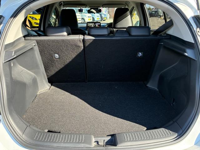 アクア Z 4WD ワンオーナー ハーフレザーシート 10.5型フルセグ 全方位カメラ ドラレコ トヨタセーフティセンス LEDヘッドライト スマートキー プッシュスタート(19枚目)