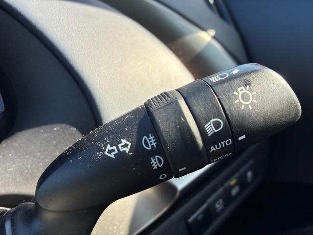 アクア Z 4WD ワンオーナー ハーフレザーシート 10.5型フルセグ 全方位カメラ ドラレコ トヨタセーフティセンス LEDヘッドライト スマートキー プッシュスタート(29枚目)