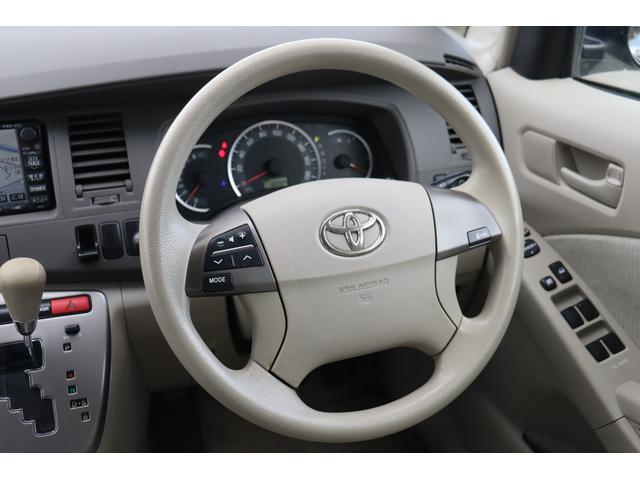 アイシス L 車検整備付 3ヶ月or3000km保証 福祉車両 リアクレーン キーレス 両側スライドドア片側パワスラ 純正ナビ バックカメラ 社外17インチアルミ(16枚目)