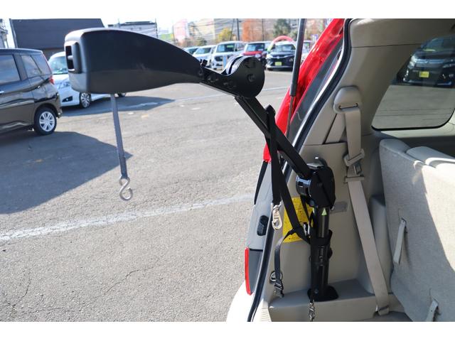 アイシス L 車検整備付 3ヶ月or3000km保証 福祉車両 リアクレーン キーレス 両側スライドドア片側パワスラ 純正ナビ バックカメラ 社外17インチアルミ(36枚目)