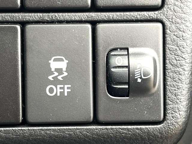 アルト Ｆ　ピュアレッド　５ＡＴ　衝突被害軽減ブレーキ　横滑り抑制機能　純正オーディオ　ＡＭ／ＦＭ／ＣＤ／ＡＵＸ　ライトレベライザー　保証付き（6枚目）