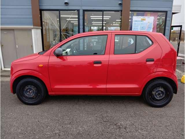 アルト Ｆ　ピュアレッド　５ＡＴ　衝突被害軽減ブレーキ　横滑り抑制機能　純正オーディオ　ＡＭ／ＦＭ／ＣＤ／ＡＵＸ　ライトレベライザー　保証付き（8枚目）