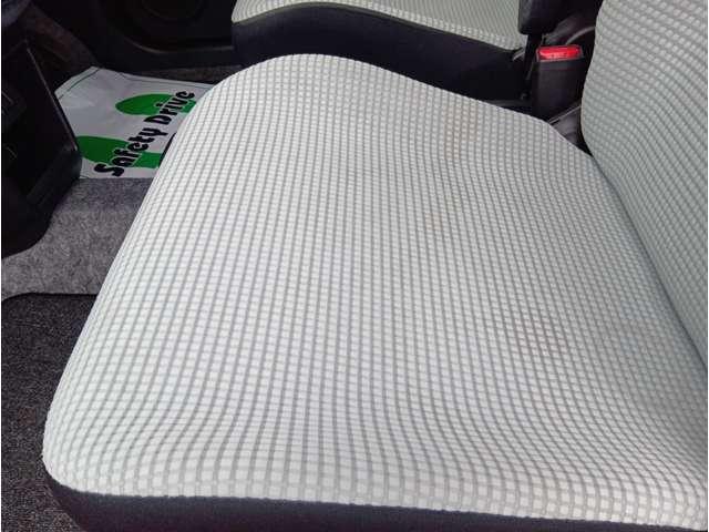 アルト Ｆ　ピュアレッド　５ＡＴ　衝突被害軽減ブレーキ　横滑り抑制機能　純正オーディオ　ＡＭ／ＦＭ／ＣＤ／ＡＵＸ　ライトレベライザー　保証付き（24枚目）