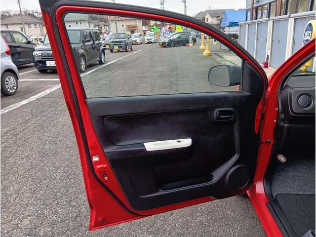 アルト Ｆ　ピュアレッド　５ＡＴ　衝突被害軽減ブレーキ　横滑り抑制機能　純正オーディオ　ＡＭ／ＦＭ／ＣＤ／ＡＵＸ　ライトレベライザー　保証付き（28枚目）