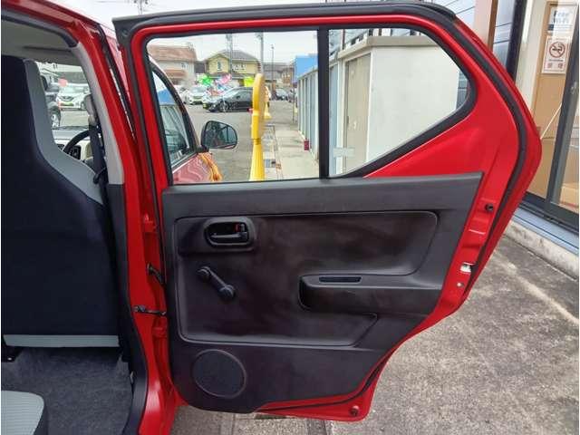 アルト Ｆ　ピュアレッド　５ＡＴ　衝突被害軽減ブレーキ　横滑り抑制機能　純正オーディオ　ＡＭ／ＦＭ／ＣＤ／ＡＵＸ　ライトレベライザー　保証付き（32枚目）