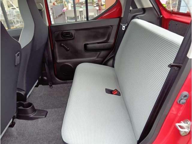 アルト Ｆ　ピュアレッド　５ＡＴ　衝突被害軽減ブレーキ　横滑り抑制機能　純正オーディオ　ＡＭ／ＦＭ／ＣＤ／ＡＵＸ　ライトレベライザー　保証付き（35枚目）
