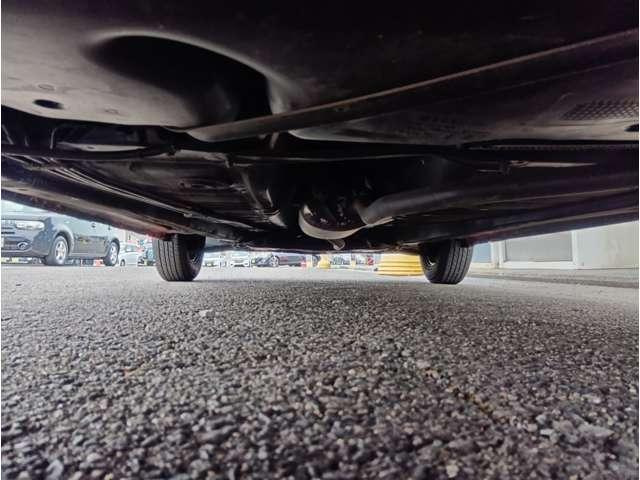 アルト Ｆ　ピュアレッド　５ＡＴ　衝突被害軽減ブレーキ　横滑り抑制機能　純正オーディオ　ＡＭ／ＦＭ／ＣＤ／ＡＵＸ　ライトレベライザー　保証付き（45枚目）