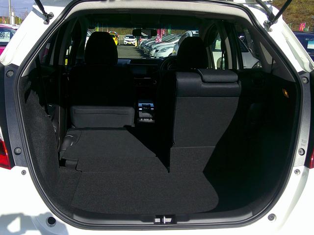 フィット １３Ｇ・Ｆパッケージ　エンジンスターター　プッシュスタート　スマートキー　純正カーナビ　Ｂｌｕｅｔｏｏｔｈ　バックカメラ　ＥＴＣ　オートエアコン　ＬＥＤヘッドライト　ＬＥＤフォグランプ　アイドリングストップ　横滑り防止（46枚目）