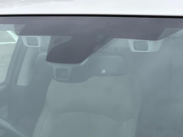 レヴォーグ １．６ＧＴアイサイト　４ＷＤ　本革シート　愛知県使用履歴　アドバンスセーフティパッケージ　全方位検知オプション安全装備　フルセグナビ　バックカメラ　スマートキー　プッシュスタート（9枚目）