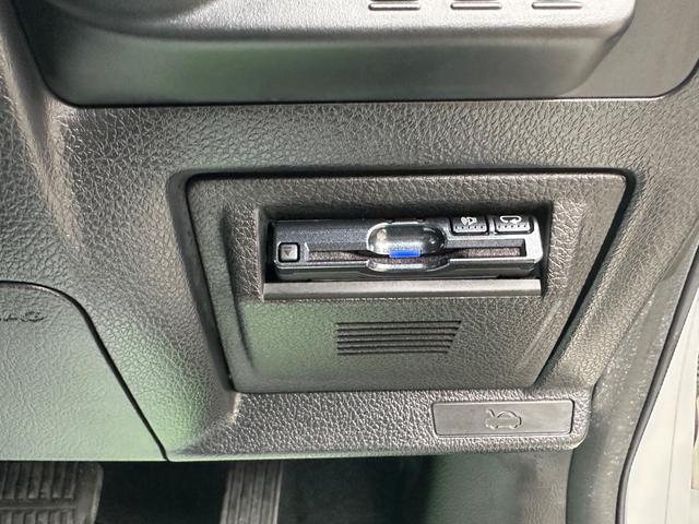 レヴォーグ １．６ＧＴアイサイト　４ＷＤ　本革シート　愛知県使用履歴　アドバンスセーフティパッケージ　全方位検知オプション安全装備　フルセグナビ　バックカメラ　スマートキー　プッシュスタート（34枚目）