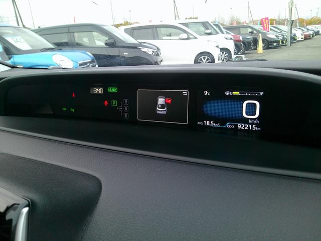 プリウス ＳセーフティプラスＩＩ　４ＷＤ　トヨタセイフティセンス　ＥＴＣ　ドラレコ　ＬＥＤアクセサリーランプ　ブラインドスポットモニター　ケンウッド９インチカーナビ　バックカメラ　クルーズコントロール　モデリスタアルミホイール　禁煙車（31枚目）