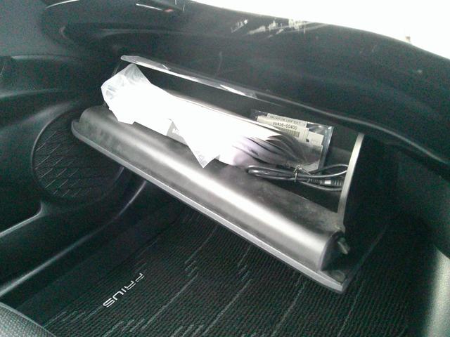 プリウス ＳセーフティプラスＩＩ　４ＷＤ　トヨタセイフティセンス　ＥＴＣ　ドラレコ　ＬＥＤアクセサリーランプ　ブラインドスポットモニター　ケンウッド９インチカーナビ　バックカメラ　クルーズコントロール　モデリスタアルミホイール　禁煙車（38枚目）