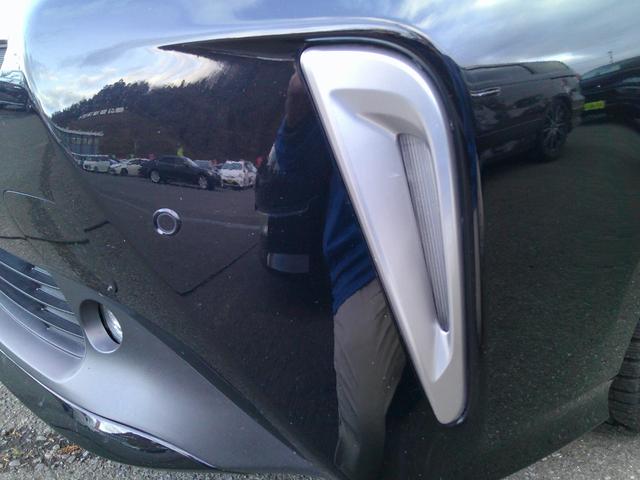 プリウス ＳセーフティプラスＩＩ　４ＷＤ　トヨタセイフティセンス　ＥＴＣ　ドラレコ　ＬＥＤアクセサリーランプ　ブラインドスポットモニター　ケンウッド９インチカーナビ　バックカメラ　クルーズコントロール　モデリスタアルミホイール　禁煙車（55枚目）