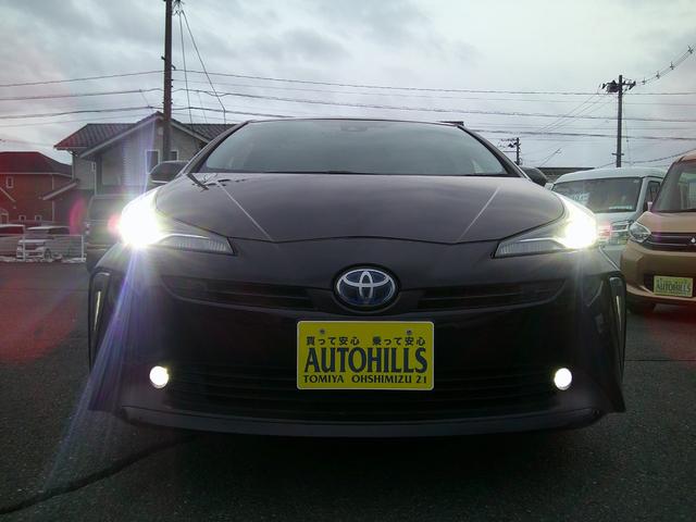 プリウス ＳセーフティプラスＩＩ　４ＷＤ　トヨタセイフティセンス　ＥＴＣ　ドラレコ　ＬＥＤアクセサリーランプ　ブラインドスポットモニター　ケンウッド９インチカーナビ　バックカメラ　クルーズコントロール　モデリスタアルミホイール　禁煙車（59枚目）