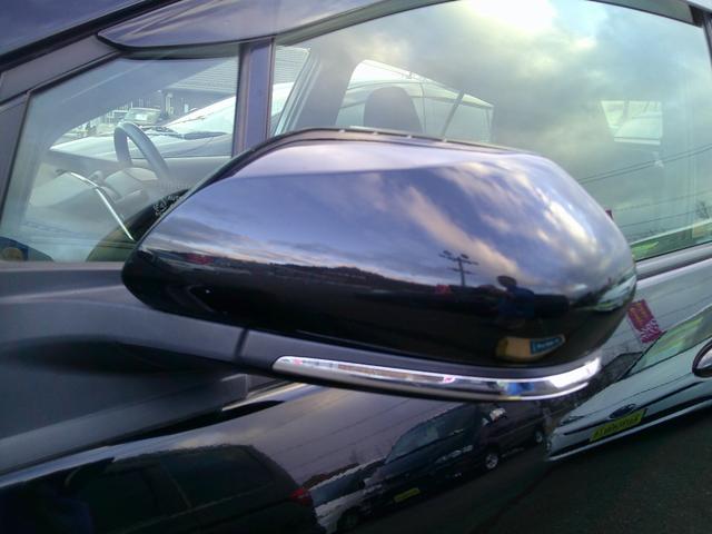 プリウス ＳセーフティプラスＩＩ　４ＷＤ　トヨタセイフティセンス　ＥＴＣ　ドラレコ　ＬＥＤアクセサリーランプ　ブラインドスポットモニター　ケンウッド９インチカーナビ　バックカメラ　クルーズコントロール　モデリスタアルミホイール　禁煙車（61枚目）