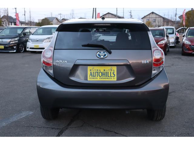 アクア Ｓ　車検整備付　１年保証付　走行距離無制限　キーレス　ＥＴＣ　シートヒーター　純正ナビ　ワンセグＴＶ　Ｂｌｕｅｔｏｏｔｈオーディオ　ドライブレコーダー　バックカメラ（8枚目）