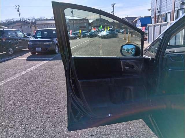 オデッセイ アブソルート・ＥＸ　シティブレーキアクティブシステム　純正８インチＨＤＤナビ　フルセグ　Ｂｌｕｅｔｏｏｔｈ　後席モニター　バックカメラ　ＥＴＣ　純正エンジンスターター　クルコン　ＢＳＭ　ハーフレザーシート　純正１８ＡＷ（40枚目）