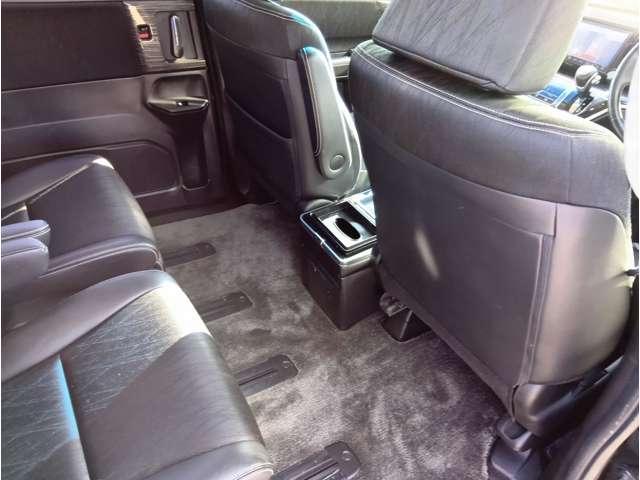 オデッセイ アブソルート・ＥＸ　シティブレーキアクティブシステム　純正８インチＨＤＤナビ　フルセグ　Ｂｌｕｅｔｏｏｔｈ　後席モニター　バックカメラ　ＥＴＣ　純正エンジンスターター　クルコン　ＢＳＭ　ハーフレザーシート　純正１８ＡＷ（42枚目）