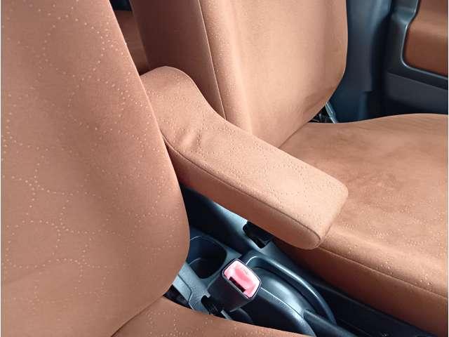 アルトラパン Ｘ２　グリーンＩＩ　キーレスエントリー　電動格納ミラー　純正オーディオ　純正１３インチアルミホイール　ユーザー買取車　保証付き（5枚目）