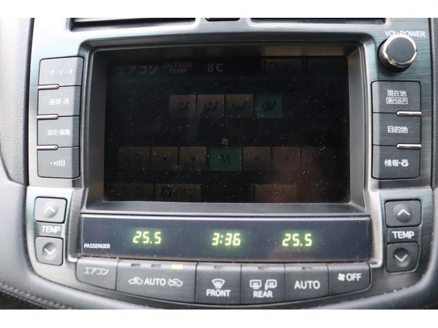 オートエアコン装備ですので、自動で温度調節してくれます（＊＾－＾＊）　無駄な操作は危険ですよね！