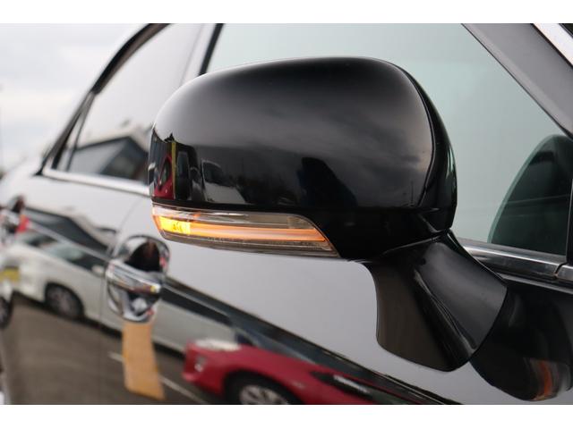ウィンカーミラーも装備しており、周囲への配慮も◎