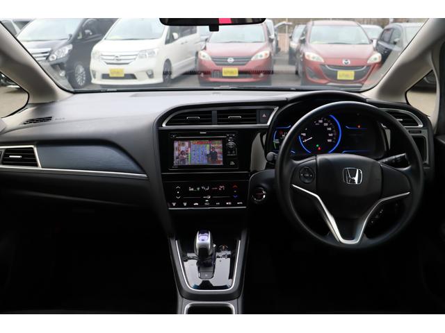 シャトル ハイブリッド　車検整備付　１年保証付　走行距離無制限　スマートキー　プッシュスタート　ＥＴＣ　社外オーディオ　ワンセグＴＶ　Ｂｌｕｅｔｏｏｔｈオーディオ　バックカメラ（15枚目）